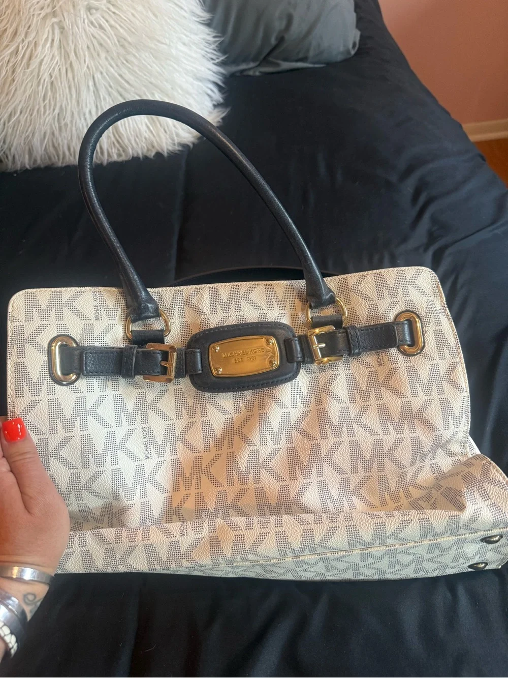 Michael Kors classic michael